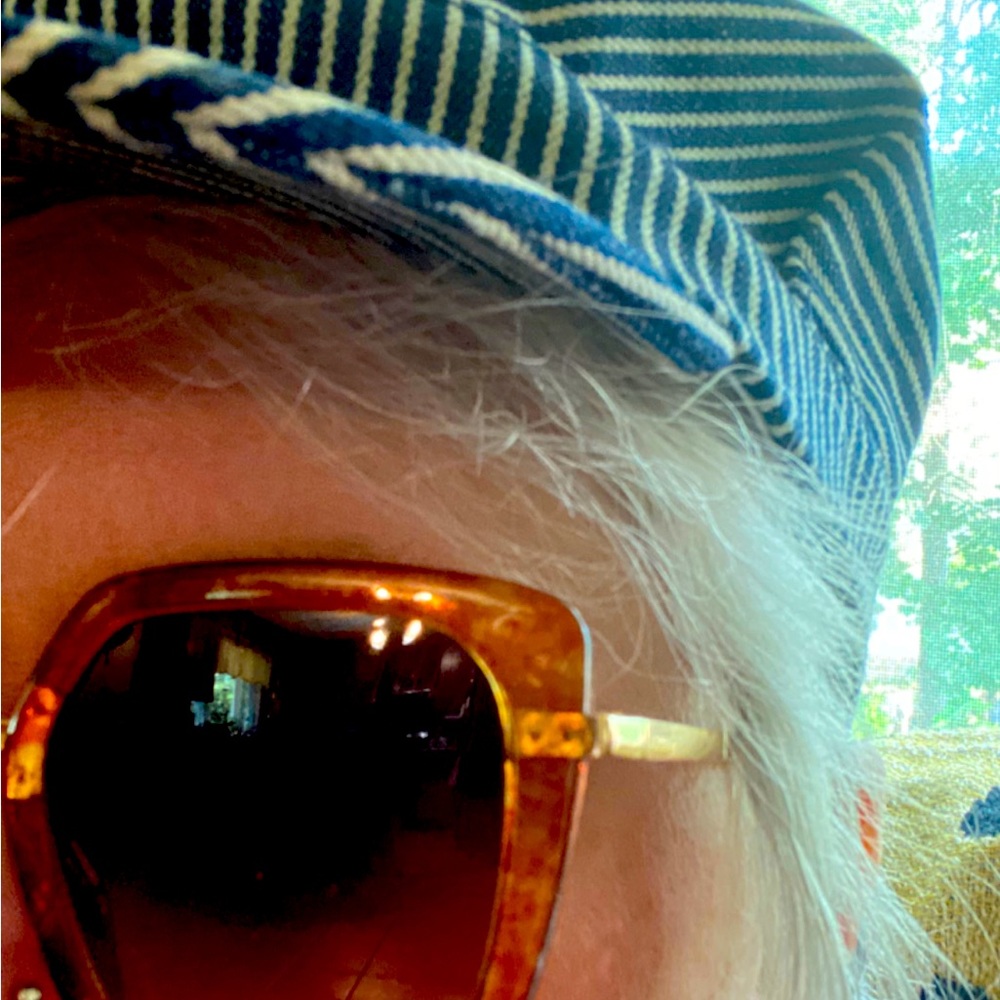 Meet your Posher, Mary katina